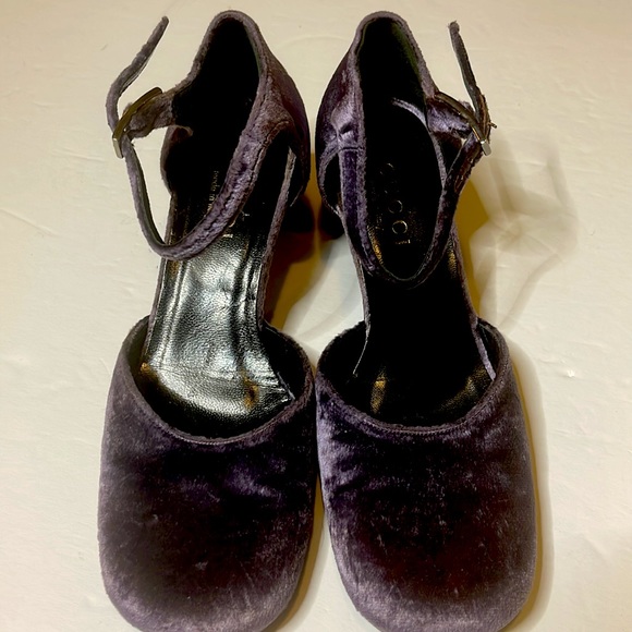 Gucci Light Purple Velvet Ankle Strap Block Heels size 36 C with Dustbag - Picture 3 of 7